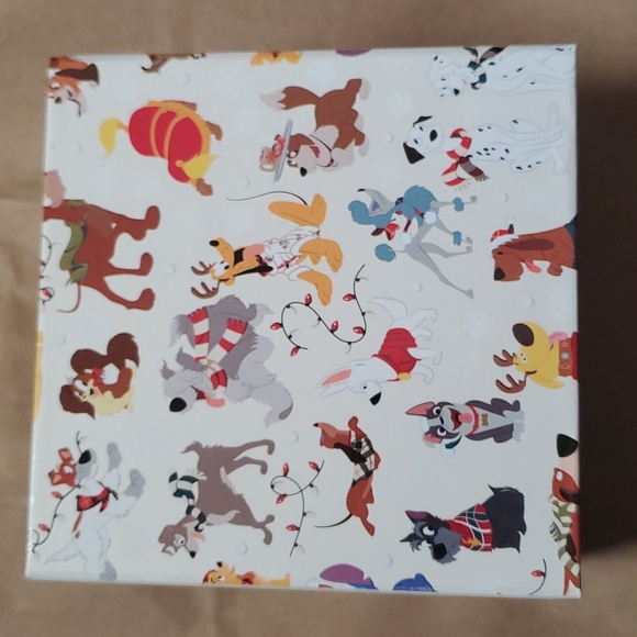 Disney Santa Tails Dooney and Bourke MagicBand - Picture 6 of 6
